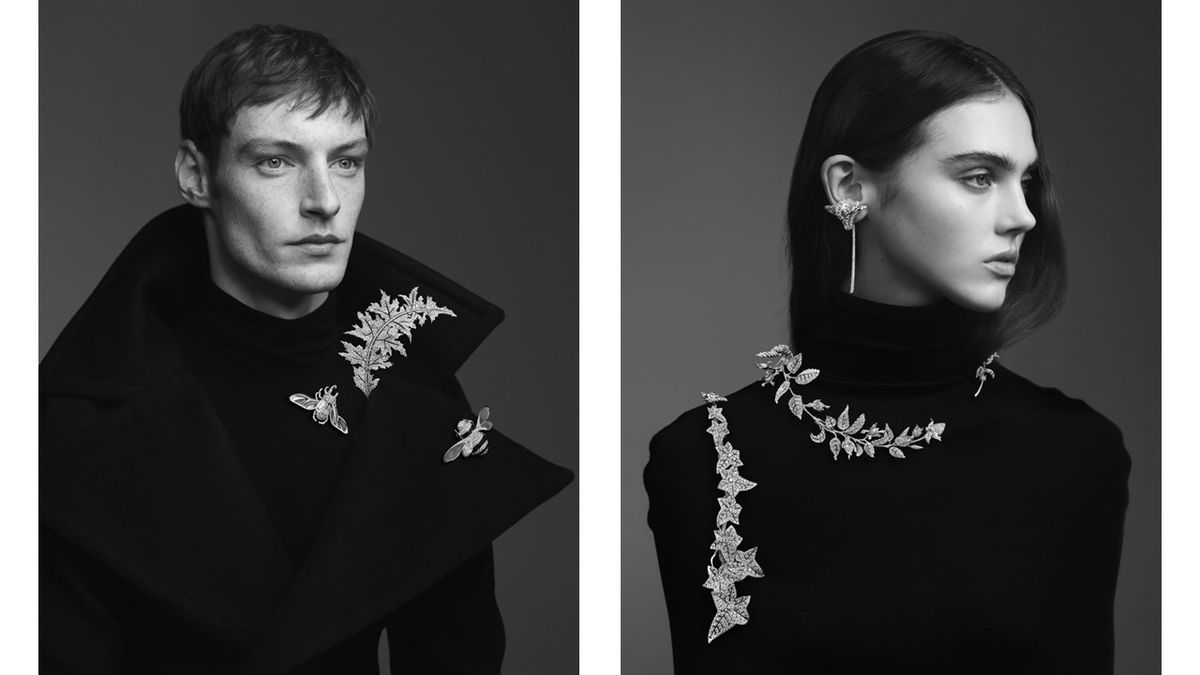 〈UNTAMED NATURE〉より、左の写真：上から「シャルドン」ブローチ、「スカラベ リノセロス」ブローチ／リング、「ブルドン」ブローチ／リング。 右の写真：上から「シクラメン」イヤリング、「ロジエ」ネックレス、「リエール」ネックレス／ブローチ／ヘッドジュエリー。