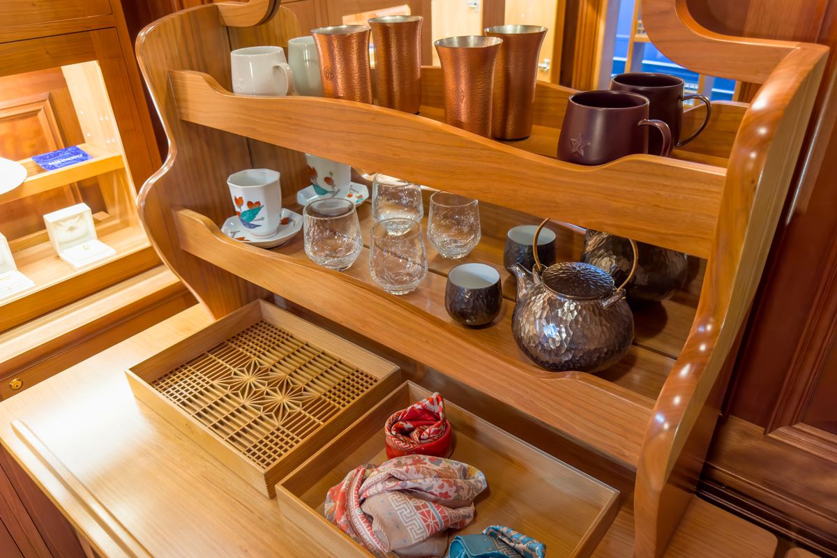 ななつ星オリジナルグッズの一例。