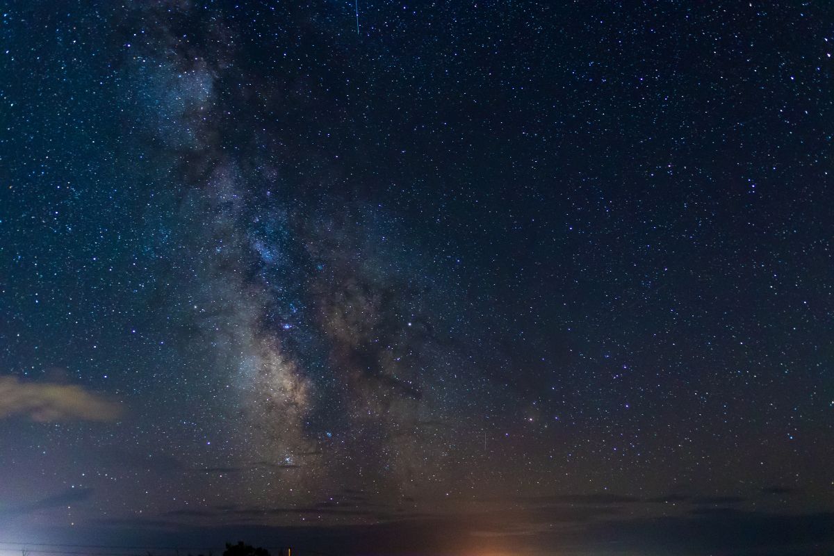宇宙の終焉は予想以上に早く訪れ、人間は宇宙より長生きする