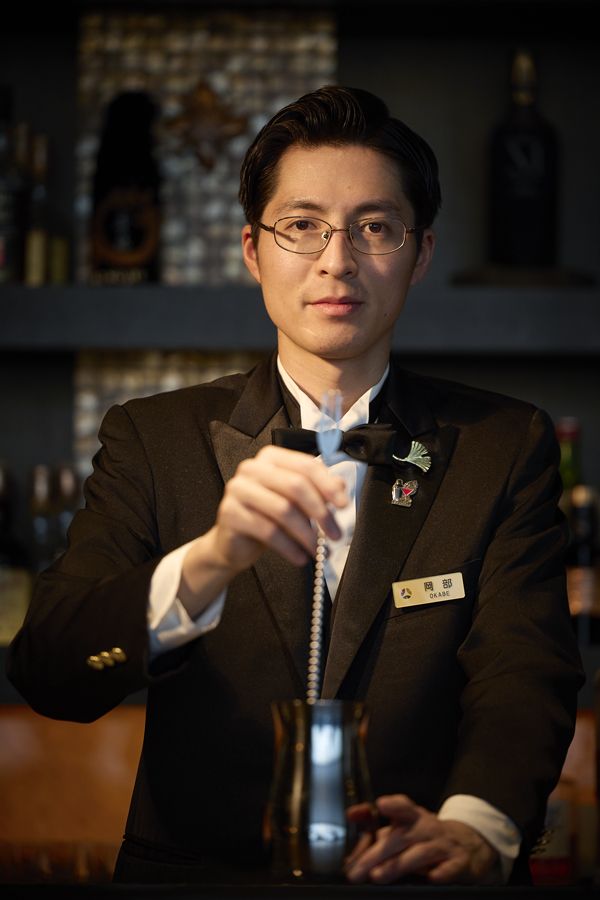 休日は勉強がてらバーを巡るという岡部氏。