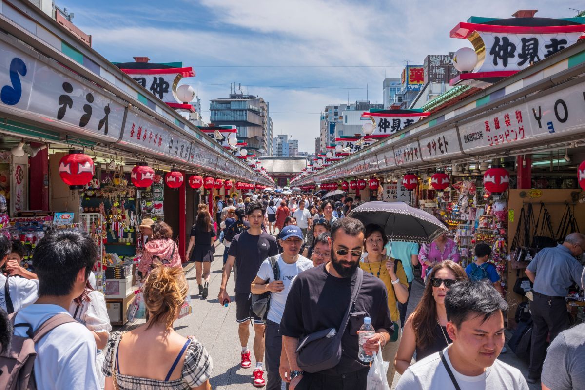 浅草・浅草寺の仲見世（JWCohen / Shutterstock.com）