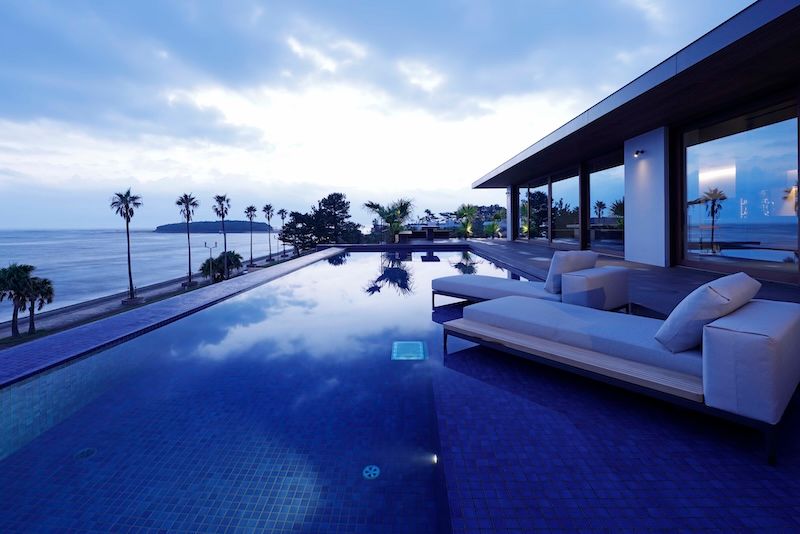 NOT A HOTEL AOSHIMA CHILL