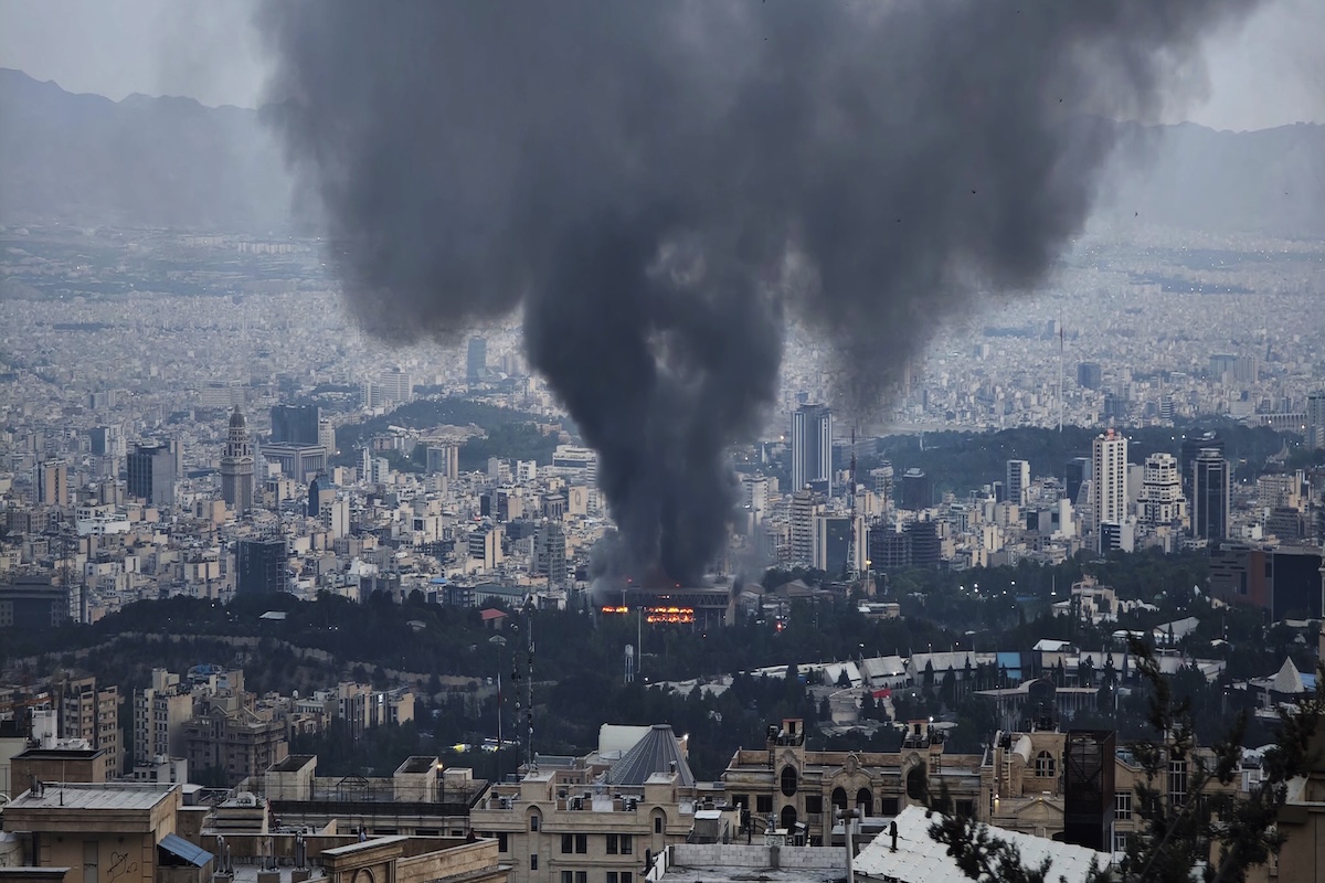 イスラエルが開戦数日でイランを圧倒 中東のパワーバランス、湾岸戦争
