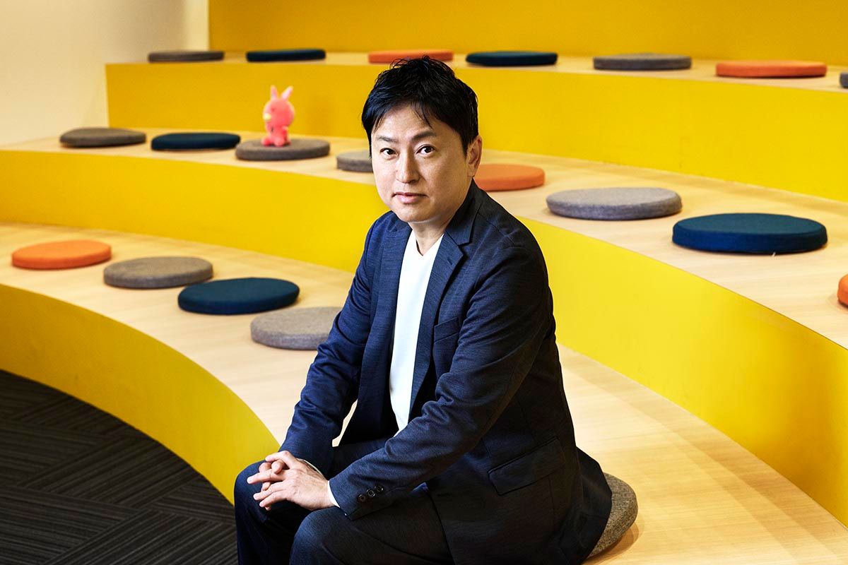 NOVAホールディングス代表取締役社長・稲吉正樹