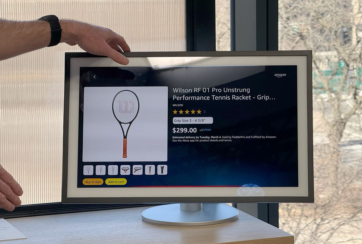 ユーザーと一緒にECサイトでの買い物を手伝ってくれるAlexa+。やはり音声と同時に視覚的な情報も表示できるディスプレイタイプのデバイスと相性が良い