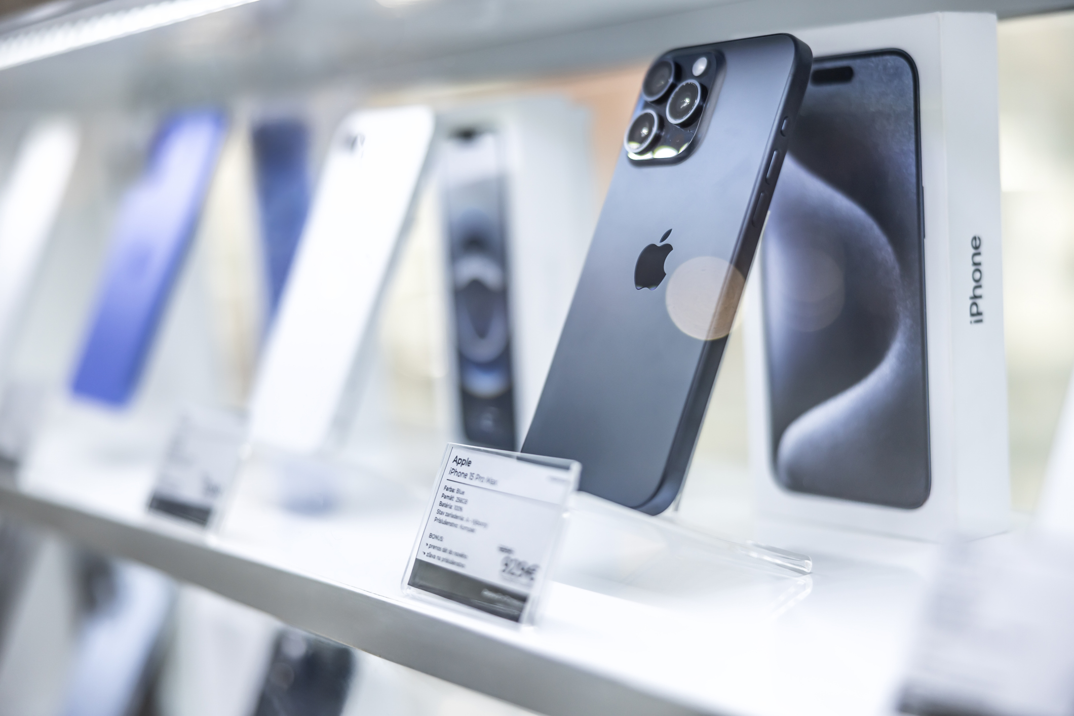 iPhoneは「高嶺の花」か 4割がAndroidへの乗り換えを検討 | Forbes