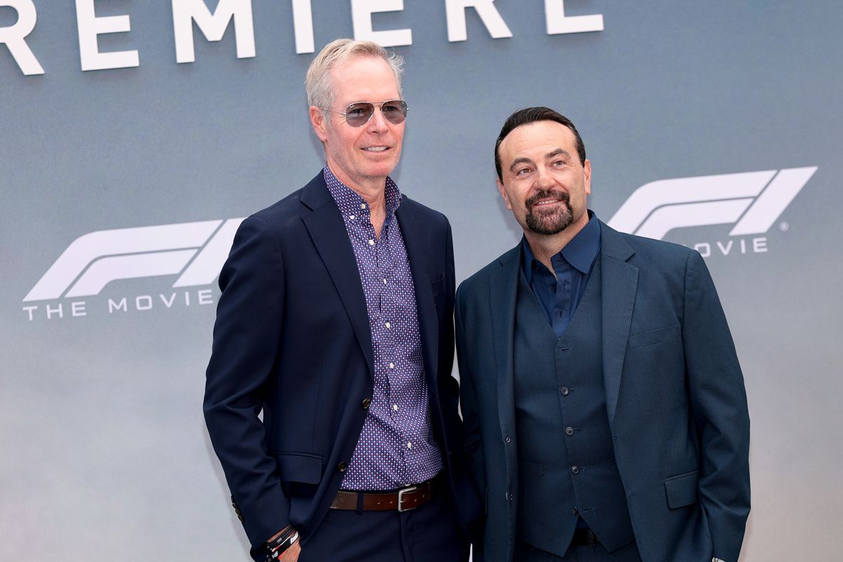 ニューヨークのタイムズスクエアで行われた「F1」ワールドプレミアに出席したデイヴィッド・リーナー（写真左）Photo by Dimitrios Kambouris/Getty Images