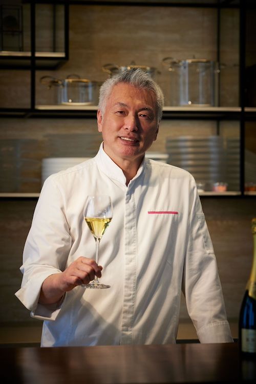 クリュッグ・アンバサダーでもある成田シェフ。