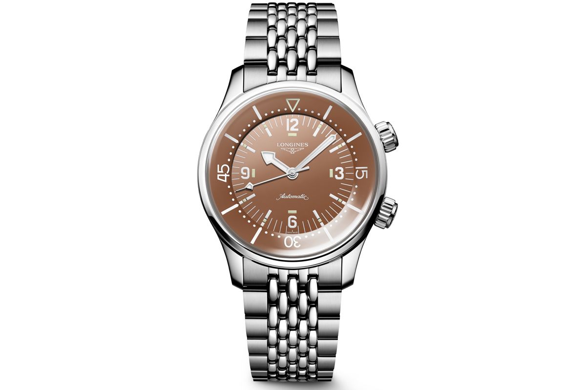 自動巻き、SSケース、ケース径39㎜。526900円〈ロンジン Tel:03-6254-7350〉