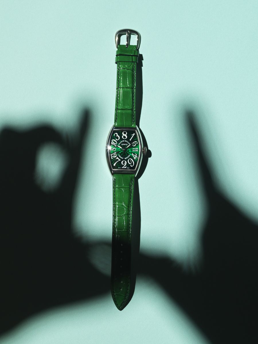 自動巻き、18KWGケース、ケース縦45×横32㎜。5170000円（フランク ミュラー／フランク ミュラー ウォッチランド東京 Tel:03-3549-1949）