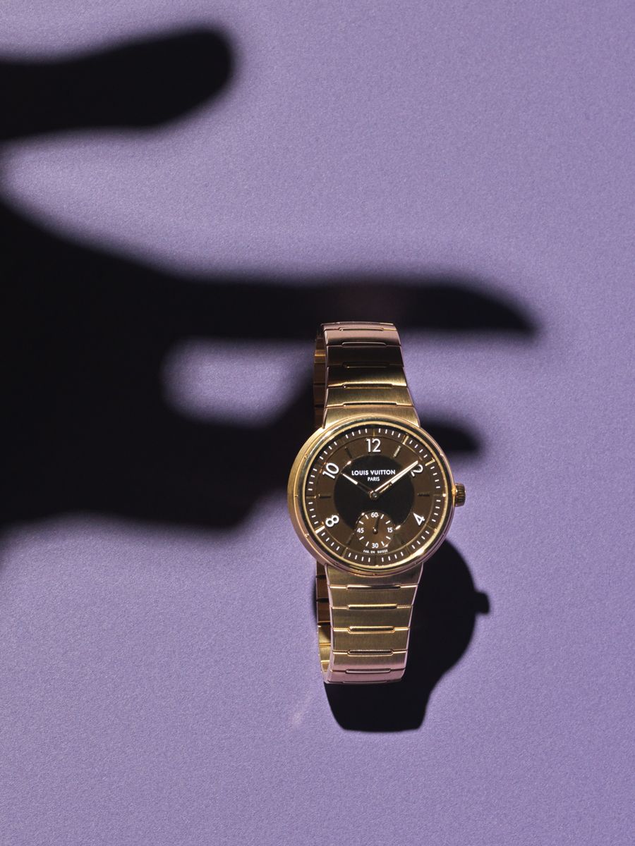 自動巻き、18KRGケース、ケース径40㎜。8712000円（ルイ・ヴィトン／ルイ・ヴィトン クライアントサービス Tel:0120-00-1854）