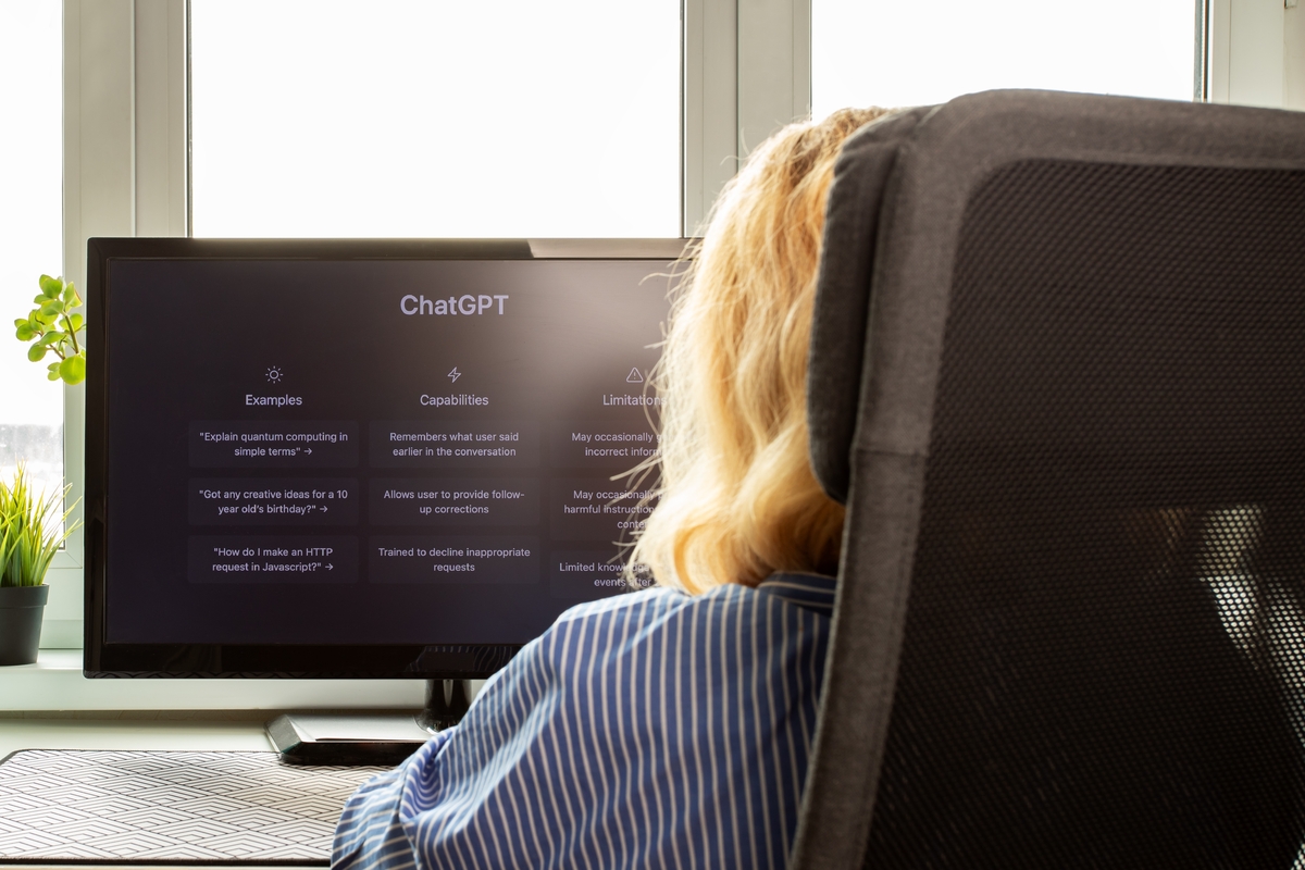 月40万円を稼ぐ副業を立ち上げる「超実践的」ChatGPTプロンプト5