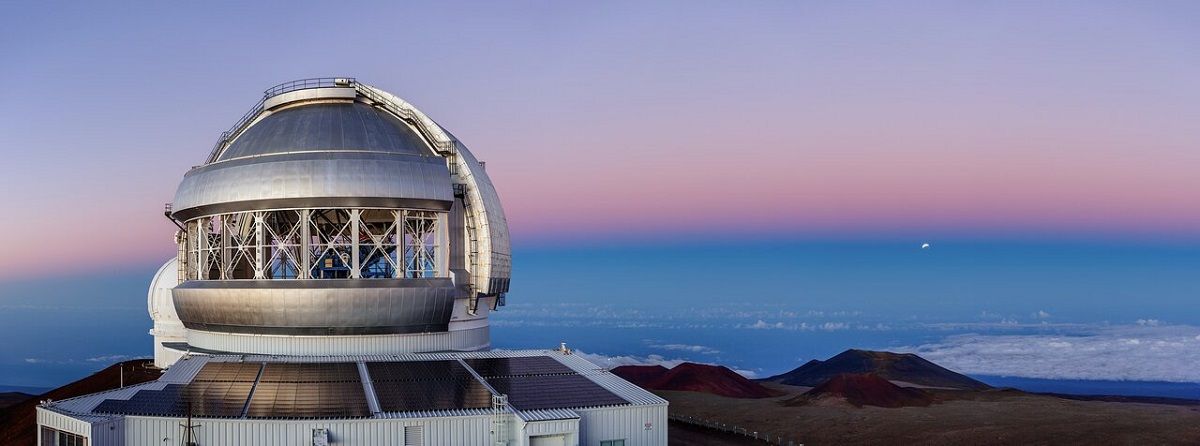 ハワイ島のマウナケア山頂にあるジェミニ北望遠鏡（International Gemini Observatory/NOIRLab/NSF/AURA/J. Chu）