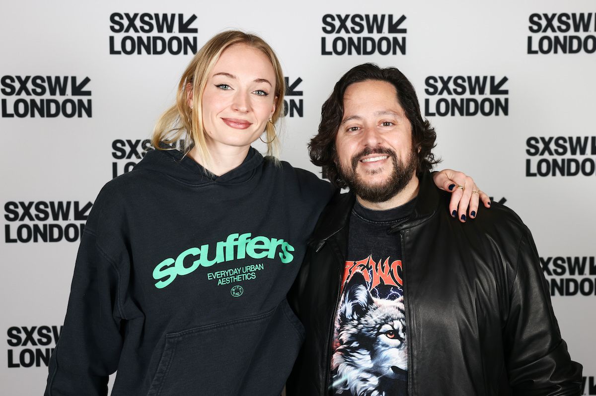 英俳優のソフィー・ターナー(左)とコロッサル・バイオサイエンシズのベン・ラムCEO(右)(Jack Taylor / SXSW London / Getty Images)