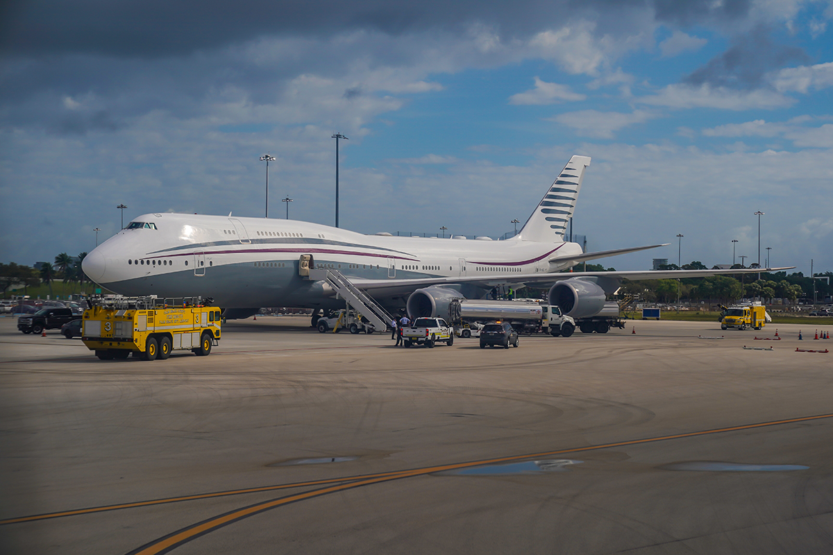 【トランプ】入手困難？マレーシア航空機内約40年前のものA トランプ】入手困難？マレーシア航空機内約40年前のものA - メルカリ