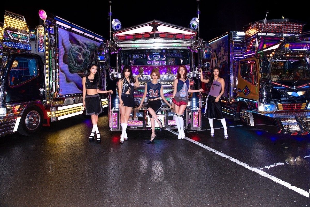 2024年7月にリリースした「Underground」のMVでは、レイブシーンや、派手な装飾の「デコトラ」前でメンバーがポーズを決めるシーンなどもあり、世界中で話題を呼んだ。