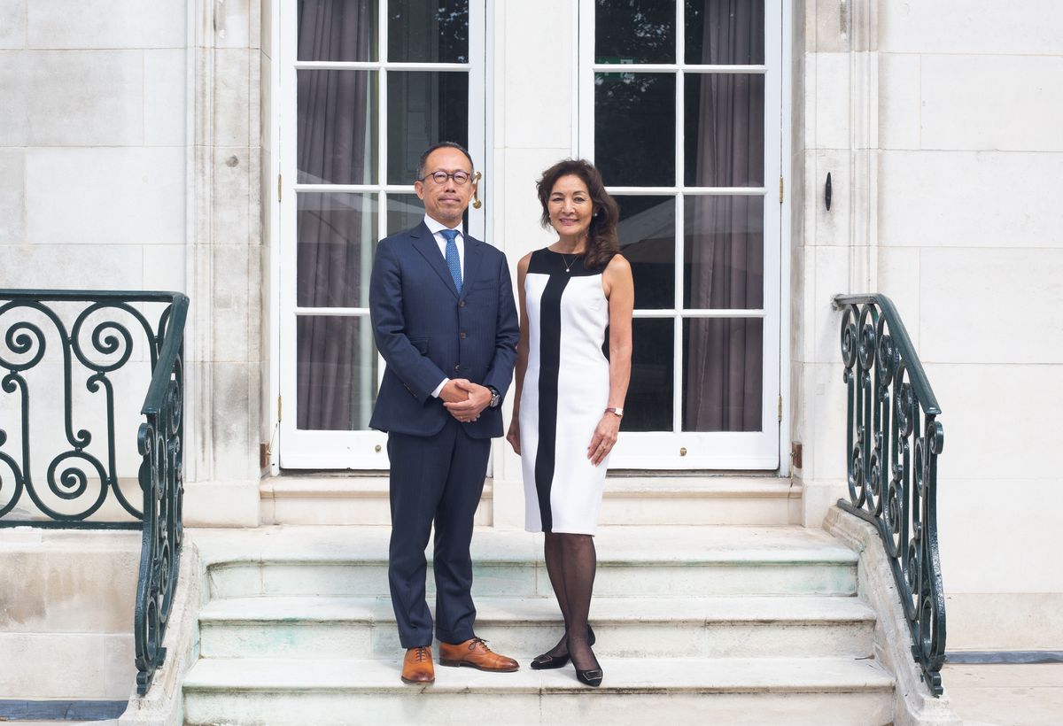 日本在住の日本人として唯一マスター・オブ・ワインの称号をもつ大橋健一氏（左）と、長年ヨーロッパで日本酒の啓発に勤めてきた吉武理恵氏（右）。