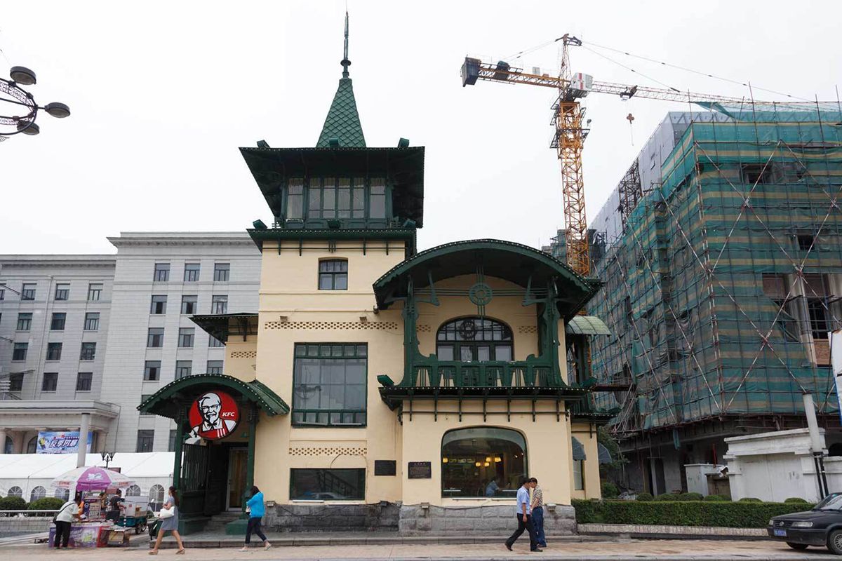 ハルビンにはそこかしこにアールヌーボー建築が建てられていて、現在も残っている