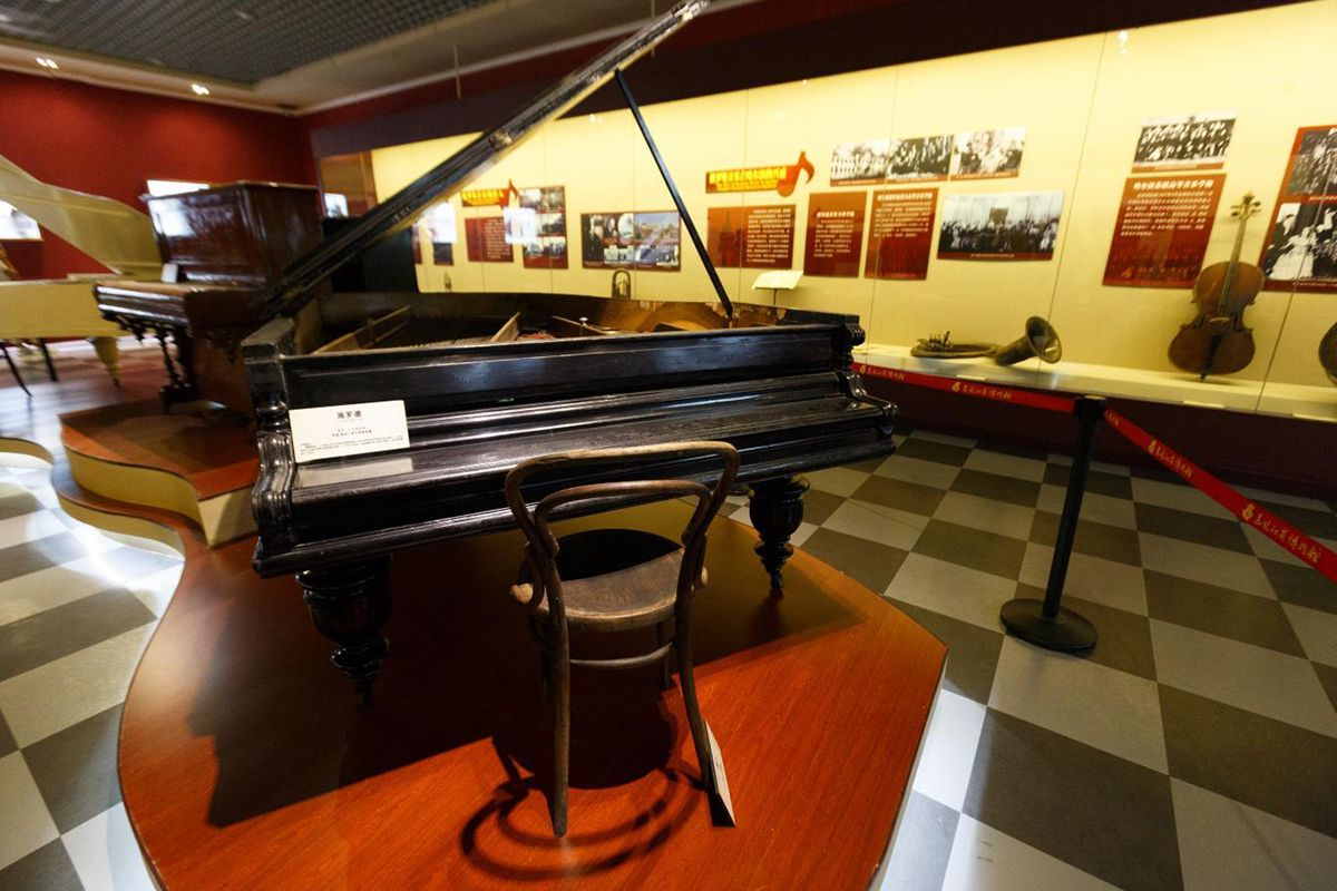 ハルビンの博物館では、1920年から1930年代の当地の音楽事情を物語るユダヤ人音楽家や劇場の写真などの展示