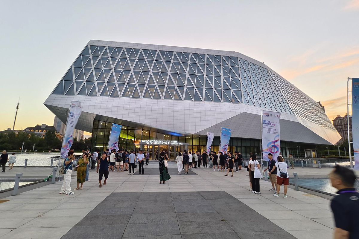 コンサート会場のハルビン音楽庁は2015年にオープンした現代的なホール