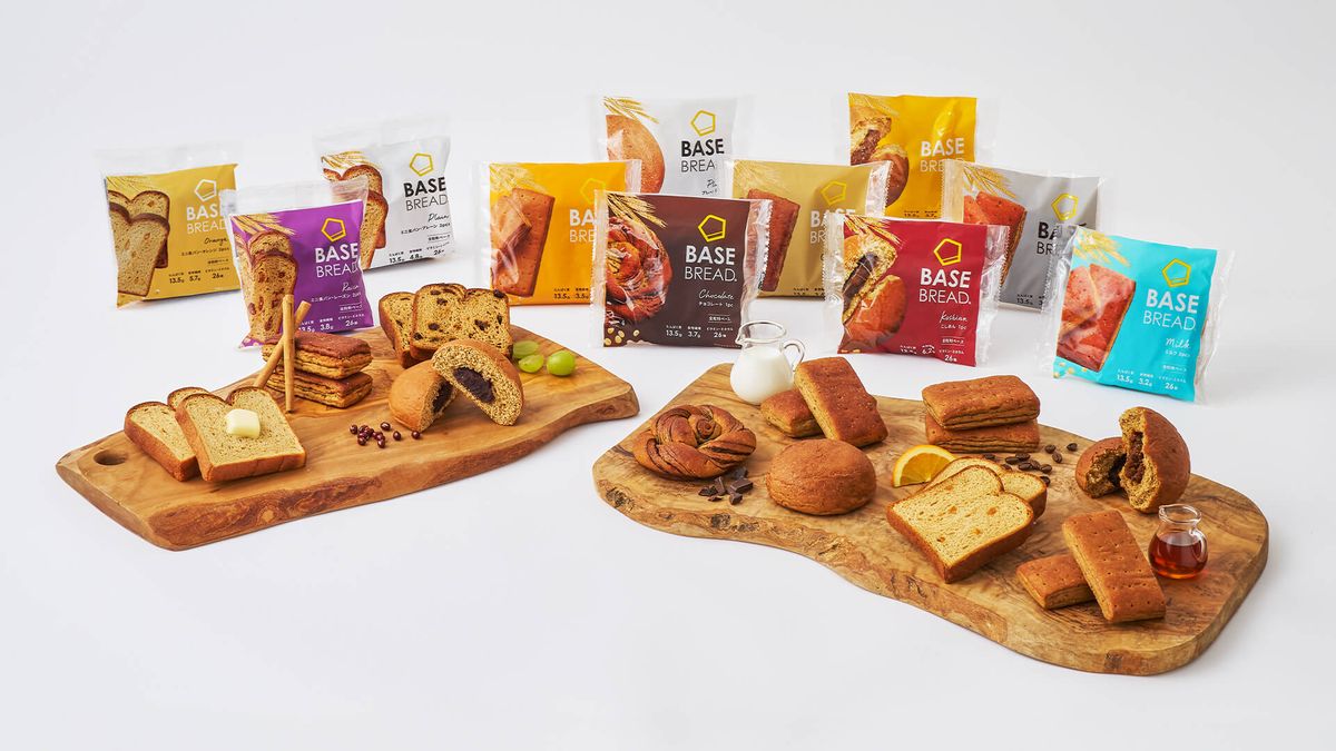 完全栄養パン「BASE BREAD」。コンビニエンスストアとも提携しており、手軽に手に入るのも特徴だ（画像提供:ベースフード）