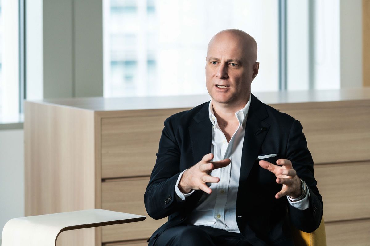 ビザ・ワールドワイド・ジャパン 代表取締役社長のシータン・キトニー/スーツ326700円〈ラルディーニ／トヨダトレーディング プレスルームTel :03-5350-5567〉その他ご本人私物