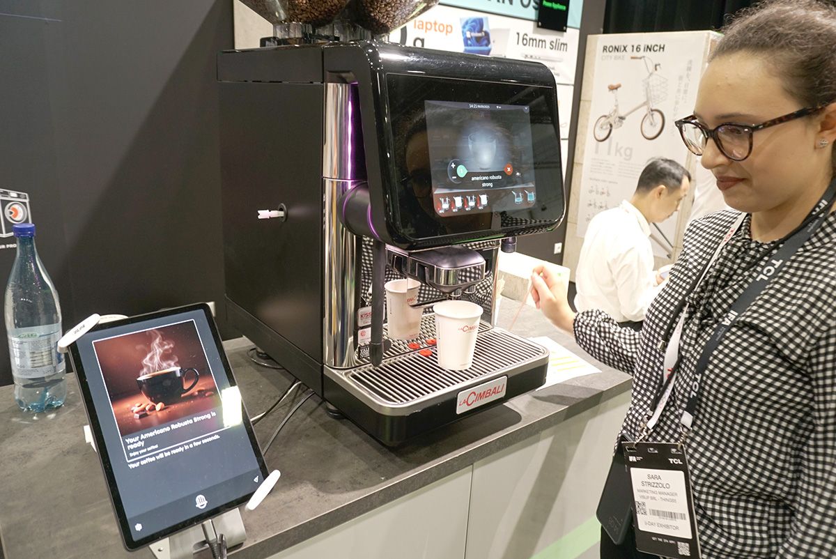 VISUPはインターネットとスマホにつながる、いわゆる“コネクティッド家電”に生成AIエージェントの機能を簡単に組み込める開発プラットフォームを提供している