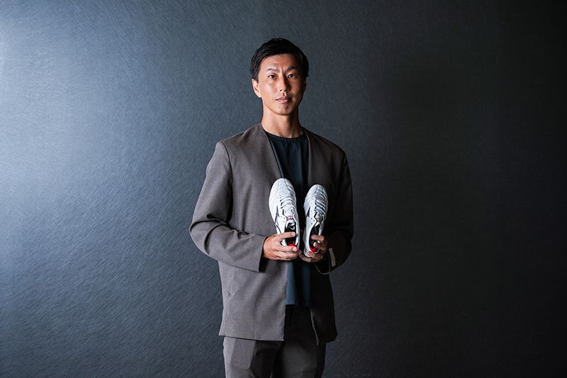 しみず・ゆういち◎鈴鹿高専、神戸大学卒業後、同大学院修了。2012年ミズノ入社後、研究開発部に所属し、サッカーシューズ等の開発を担当。また、新規事業プログラムの企画運営に従事。視覚障がい者向け白杖「ミズノケーン」や、イノベーションセンター「MIZUNO ENGINE」の立ち上げに携わる。