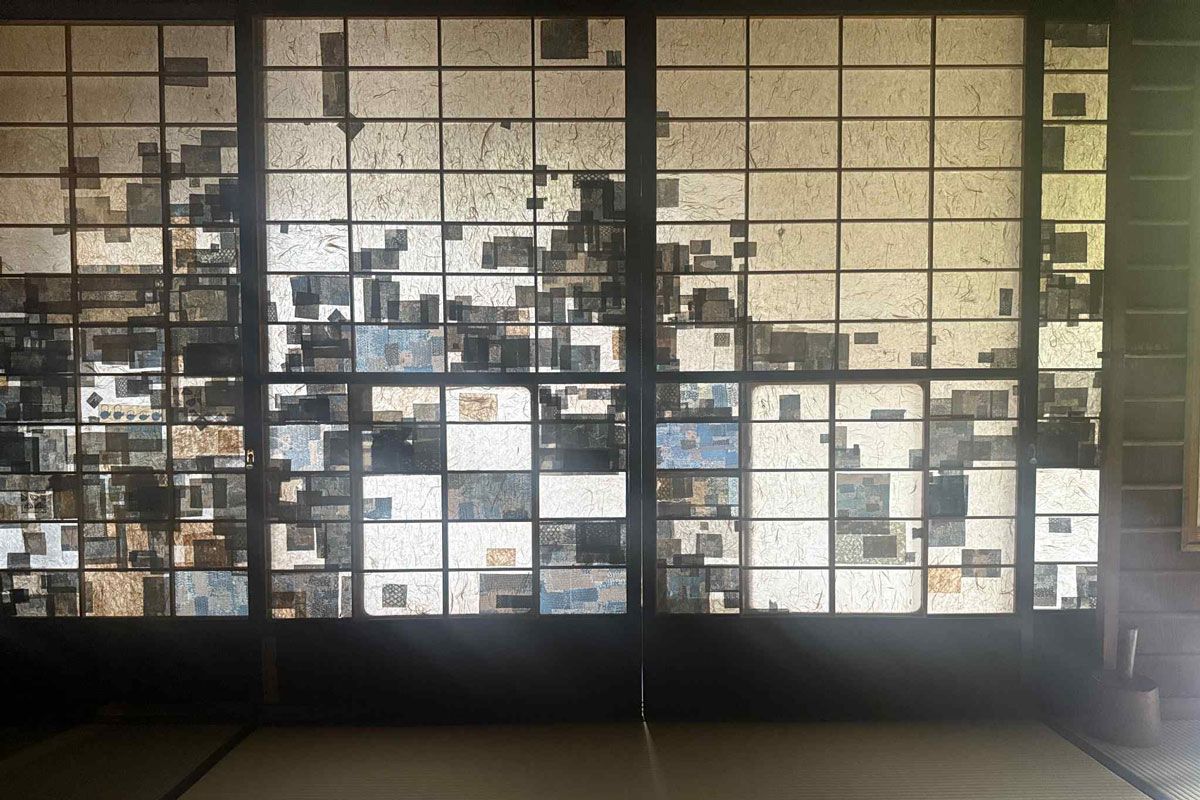 他郷阿部家の障子部屋側（撮影：松場忠）