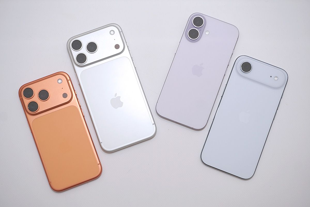 2025年秋に発売される4つのiPhone。左からiPhone 17 Pro、iPhone 17 Pro Max、iPhone 17とiPhone Air