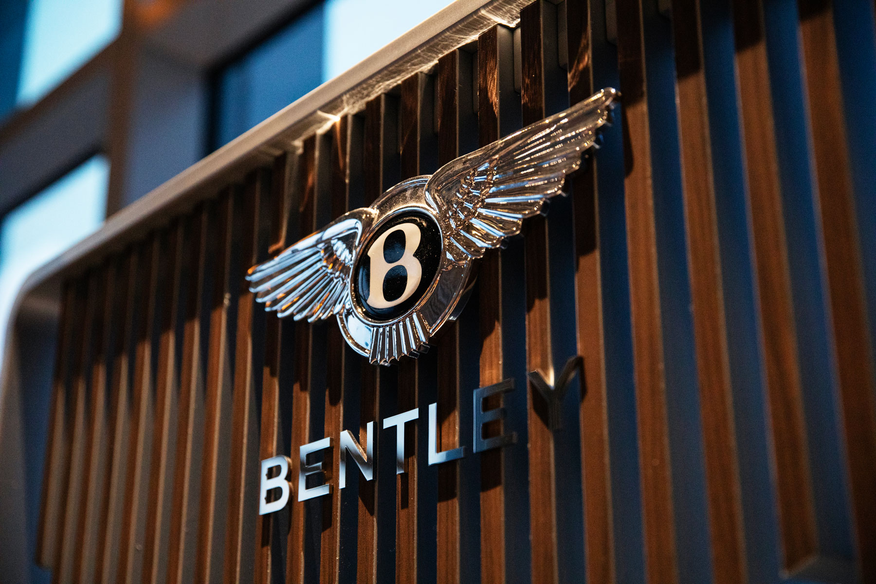 BENTLEY The Craft of Excellence ── クラフツマンシップが紡ぐ至高を心に刻む | Forbes JAPAN 公式サイト（フォーブス ジャパン）