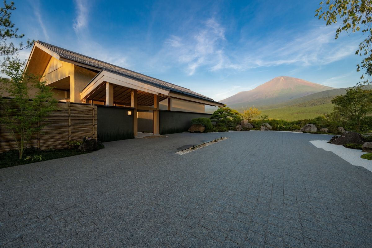 GORA KADAN FUJI エントランス（c）強羅花壇