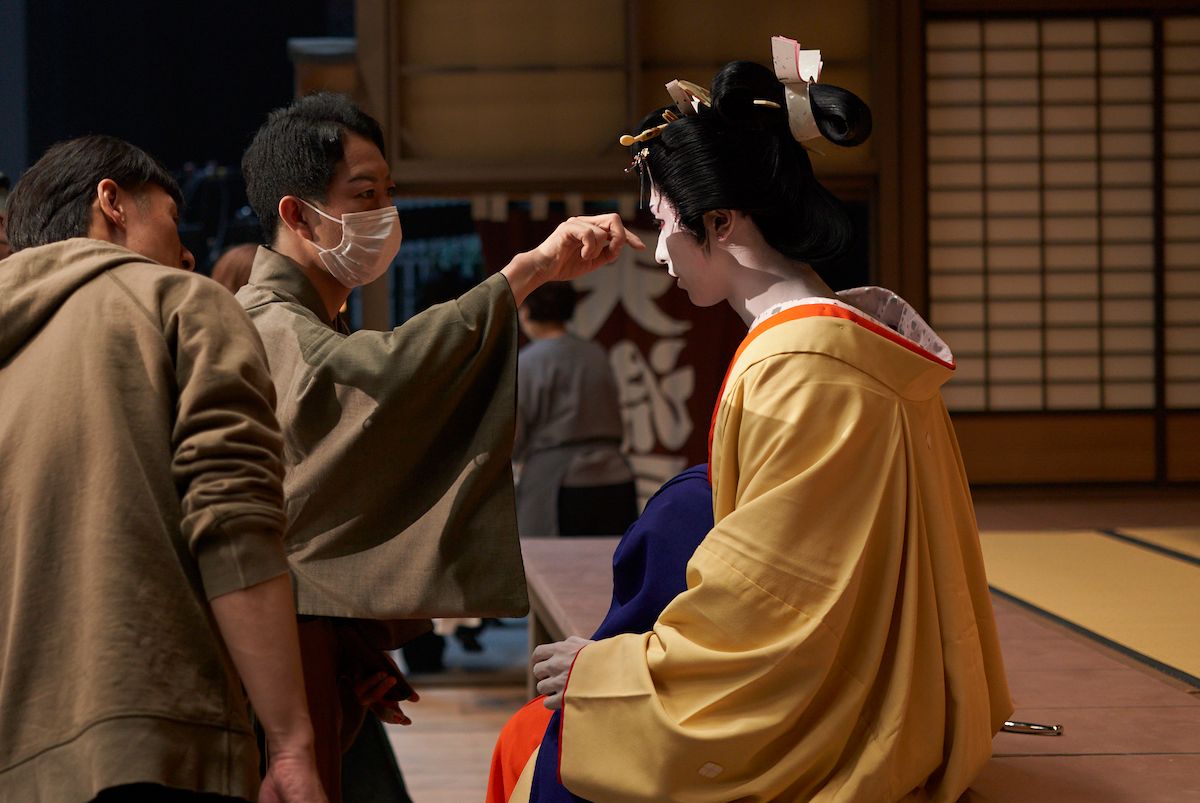 映画『国宝』の撮影現場に立つ中村。(c)吉田修一／朝日新聞出版 (c)2025 映画「国宝」製作委員会