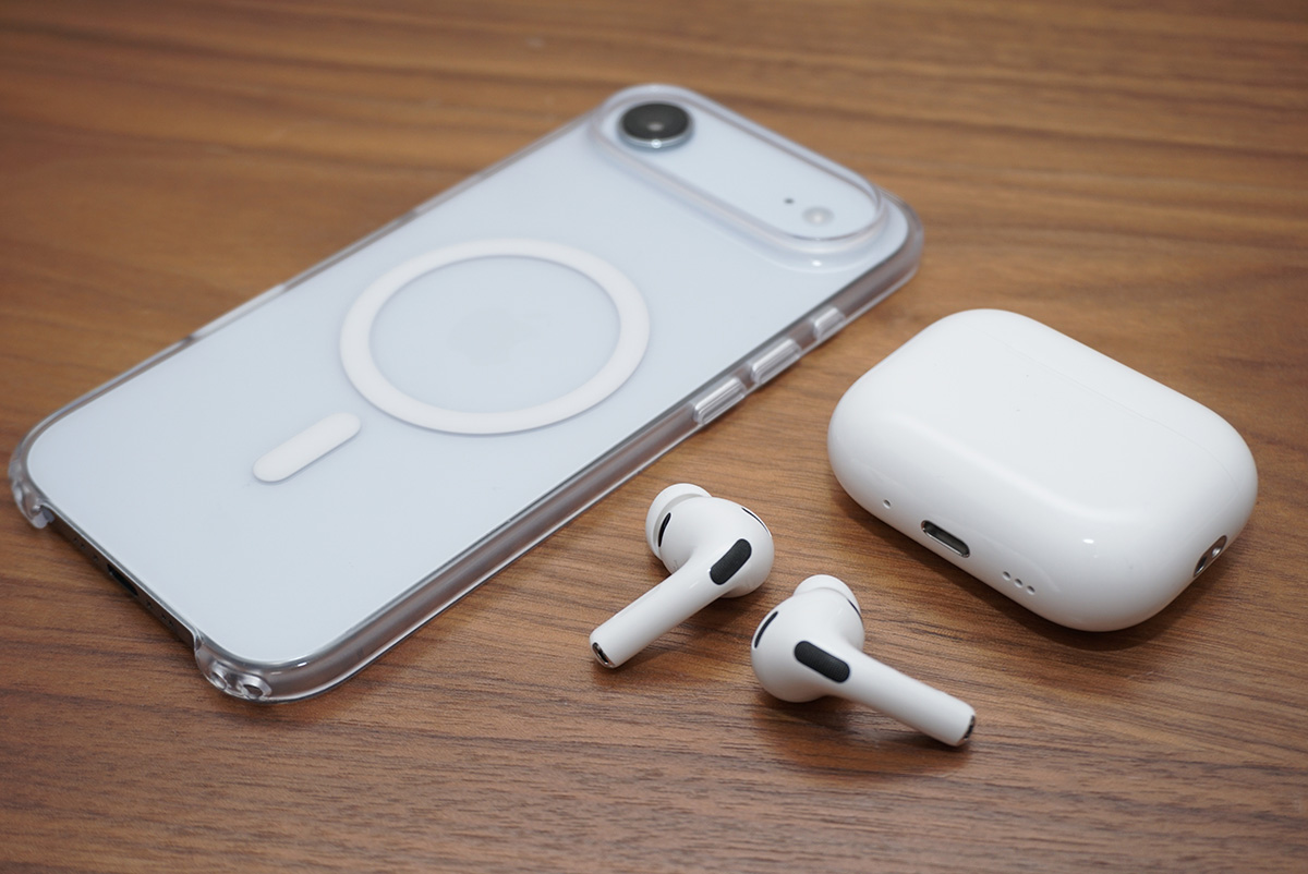 レビュー】AirPodsは仕事に欠かせない翻訳機に──「ライブ翻訳」を