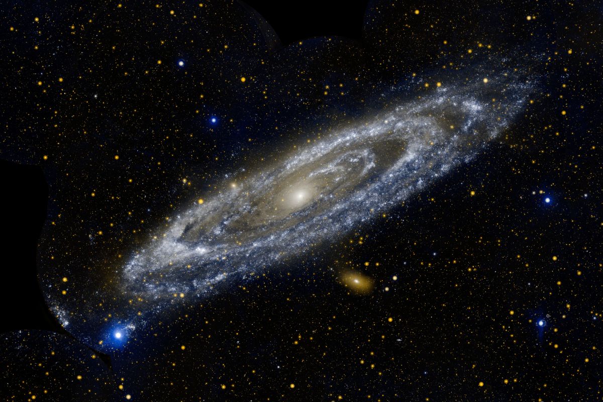 秋はアンドロメダ銀河を眺めよう 暗い空なら肉眼でも見える | Forbes