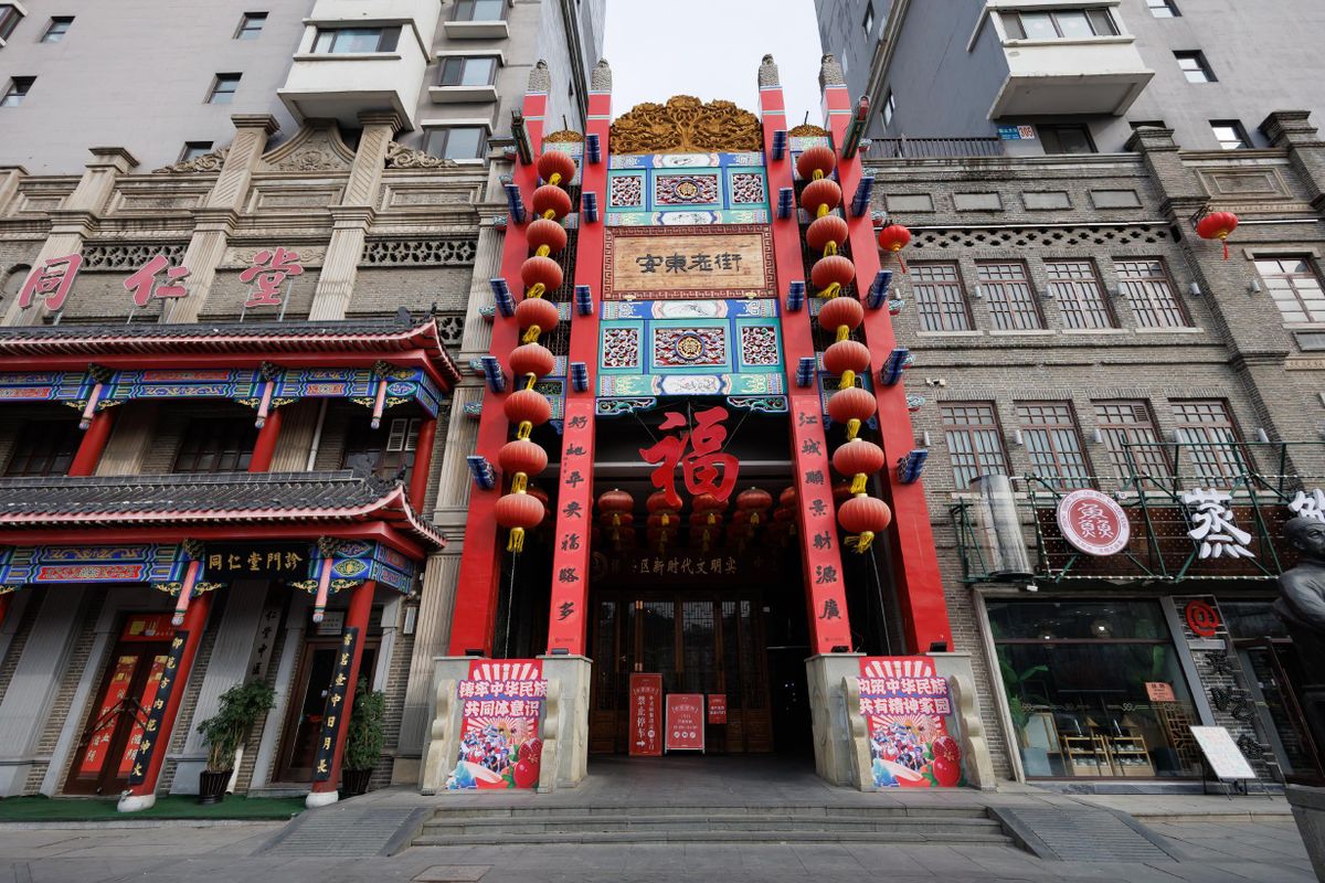 20世紀初頭の中華民国時代を懐古したテーマパーク「安東老街」