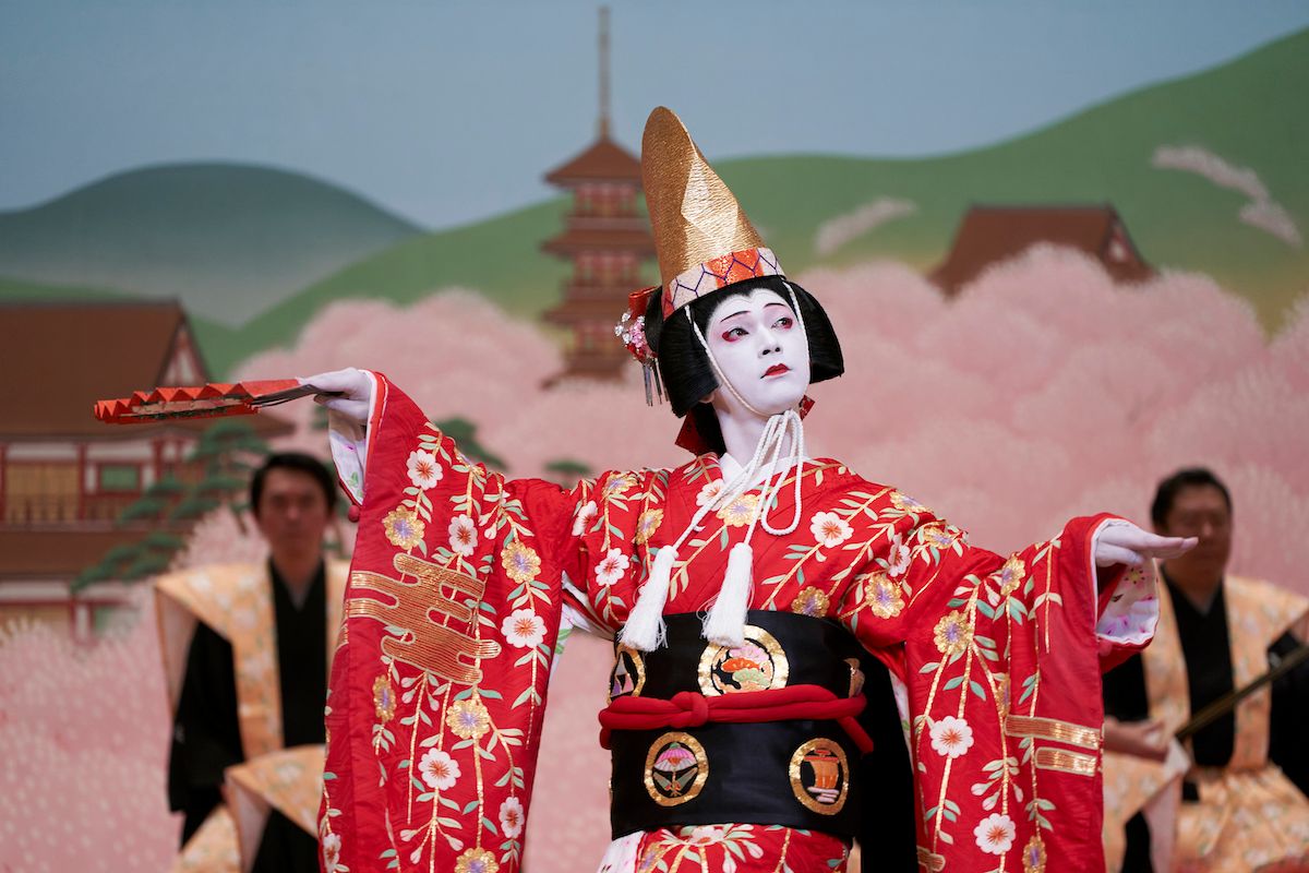 映画「国宝」の一場面。「道成寺」では、二人が向き合うという本来の舞台ではない振り付けを提案したという。(c)吉田修一／朝日新聞出版 (c)2025 映画「国宝」製作委員会 