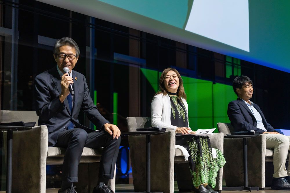 左から、JEPLAN会長 岩元美智彦、ESG・責任投資専門家 森澤充世、経済産業省 潮高史。