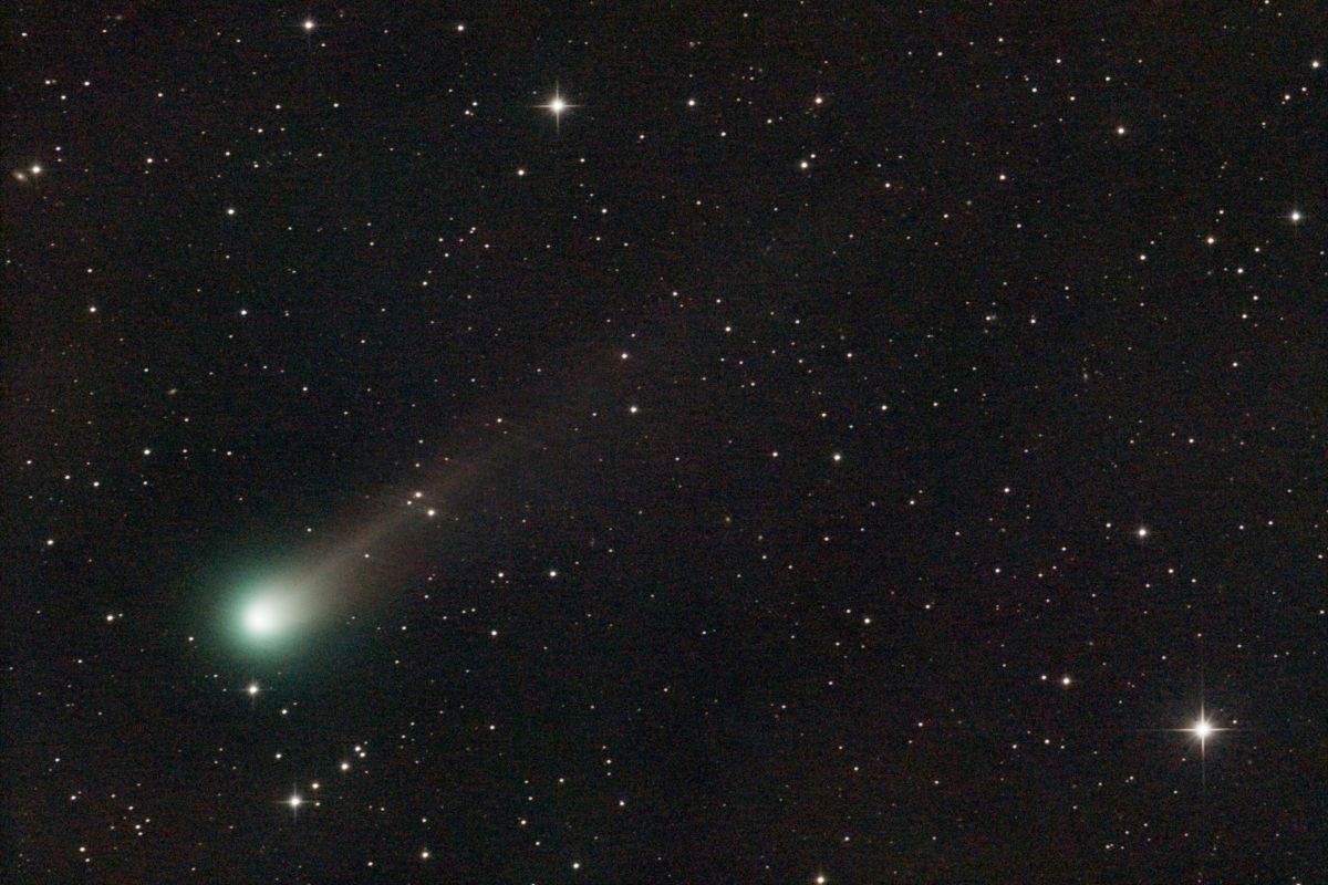 2025年9月28日に撮影されたレモン彗星（C/2025 A6）（Dimitrios Katevainis, CC BY-SA 4.0 <https://creativecommons.org/licenses/by-sa/4.0>, via Wikimedia Commons）