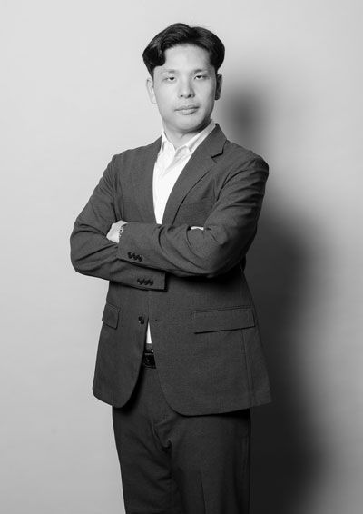 武田侑也◎VFJ1期生。大学在学中にビジネスと英語を学ぶためにアメリカに留学。帰国後は経営者になるために必要な経験を積むべくVFJ1期生として宮城県女川町の水産加工会社鮮冷に入社。卒業後は大手企業を経て、コンサルティング会社に所属。