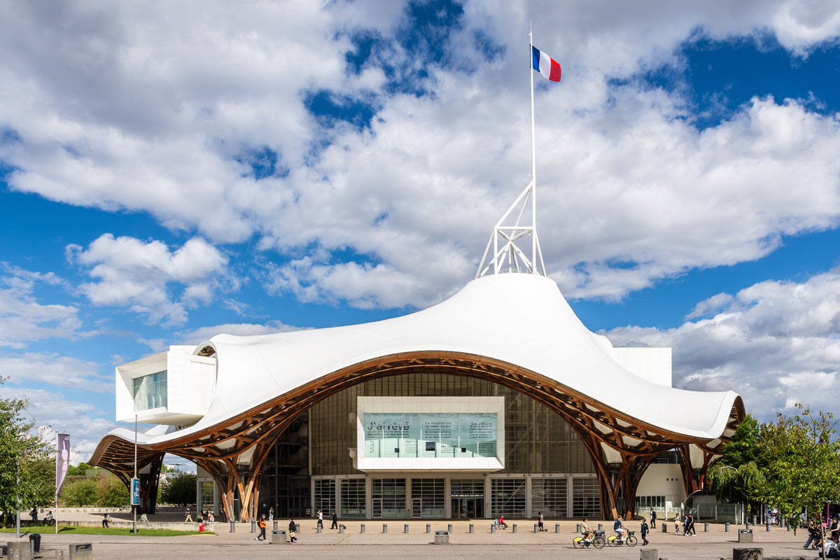 ルーブル美術館所蔵作が「模写」で現代に復活、ポンピドー分館で