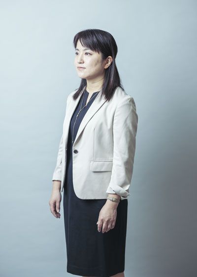 むらた・さやか◎かものはしプロジェクト共同創業者。大学在学中の2001年、東南アジアNGO訪問時に児童買春の深刻さを知り、02年に仲間と共に児童買春問題に取り組むかものはしプロジェクトを設立。