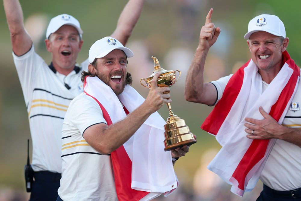 ビクトリーロードとなった18番ホールを登り切れば、ヨーロッパチームの歓喜の輪が広がった。激戦を制した、その喜びは2年前にローマで開催された大会の優勝よりも、さら に感動的だった。