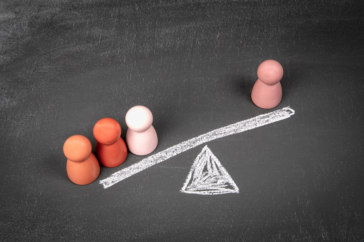 なぜ自分だけ「人生が不利に働いている」と感じるのか、不公平さの錯覚を心理学者が解説 | Forbes JAPAN 公式サイト（フォーブス ジャパン）