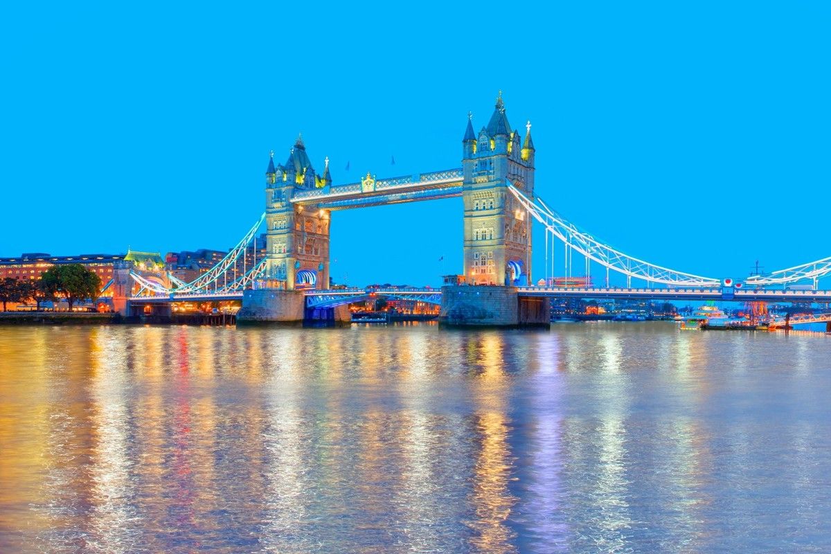 ロンドン、タワーブリッジ（Shutterstock.com）