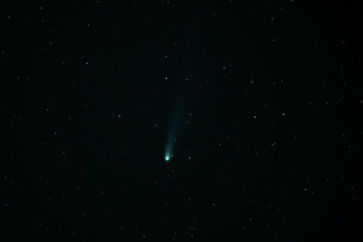 レモン彗星（C/2025 A6）。スペイン・マドリード北部のブイトラゴ・デル・ロソヤで2025年10月27日に撮影（Marcos del Mazo/LightRocket via Getty Images）