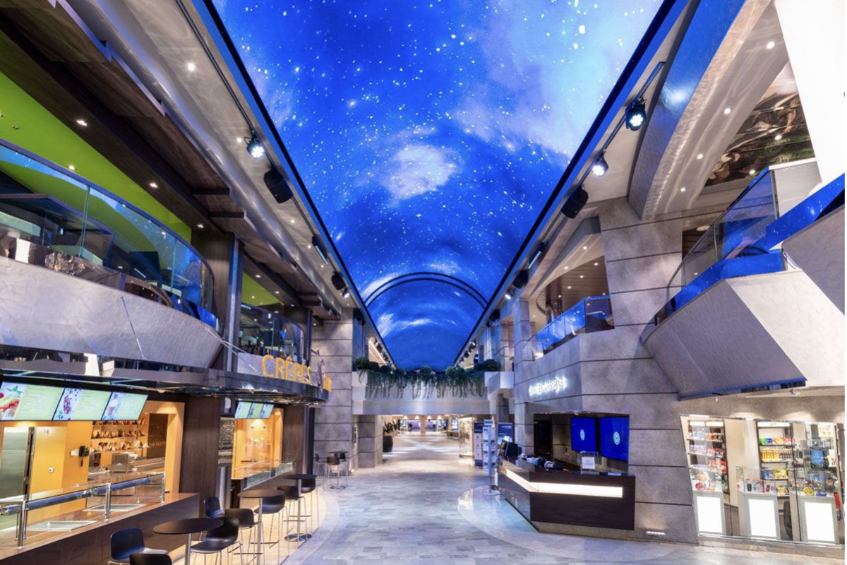 MSCクルーズジャパンが手がけるベリッシマの船内。LEDスカイドーム