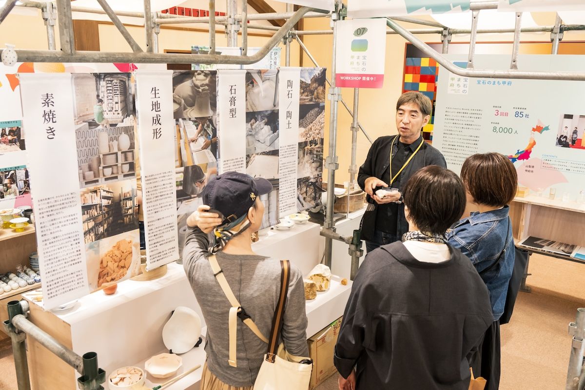 地域のものづくりに関する展示では、製作工程や産地の背景を紹介。パネルやプロダクトを通して、各産地の歴史や文化、そしてオープンファクトリーのさまざまな取り組みを知ることができた。