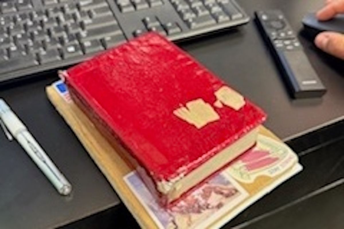 米国のホテル名物、聖書（North Carolinaに遠征中のホテルで）