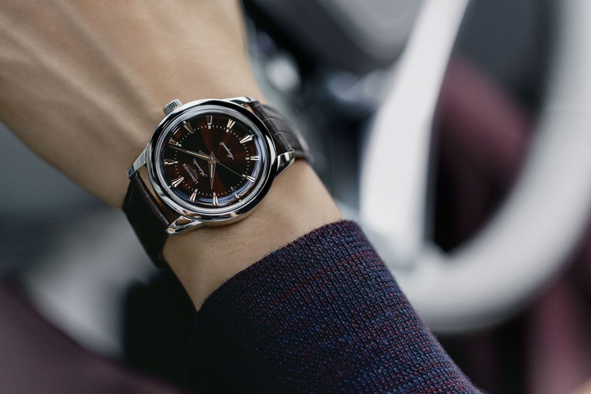 自動巻き、SSケース、ケース径38mm。465300円〈ロンジン Tel:03-6254-7350〉